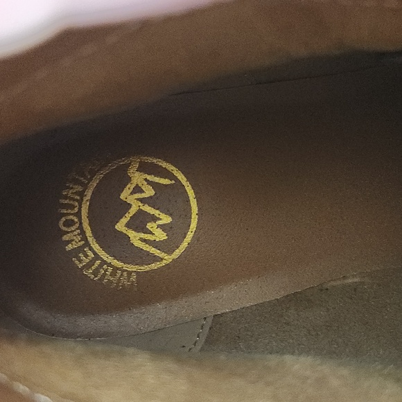 NIB - BEAUTIFUL WHITE MOUNTAIN BLACK SUEDE SIDE ZIP ANKLE BOOTS SZ 6.5 - Picture 8 of 9